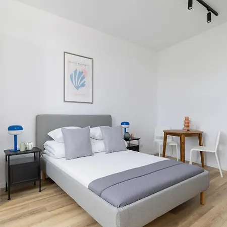 Апартаменты 2-bedroom - Dluga 65 Street