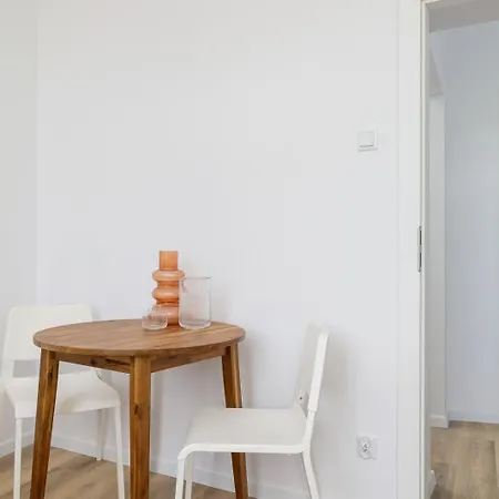 2-Bedroom Apartment - Długa 65 Street