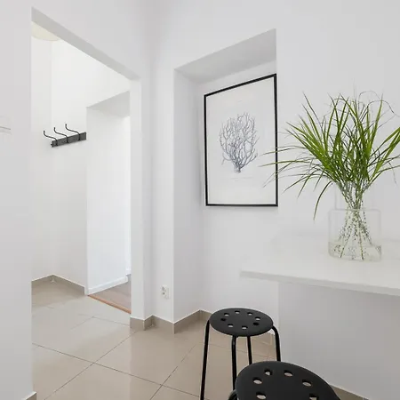 Appartement 2-Bedroom Apartment - Długa 65 Street *