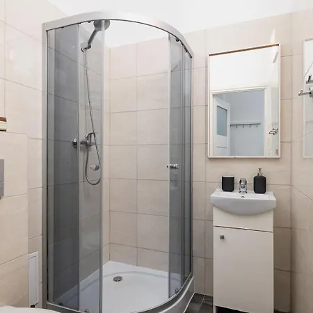 2-Bedroom Apartment - Długa 65 Street Appartement *