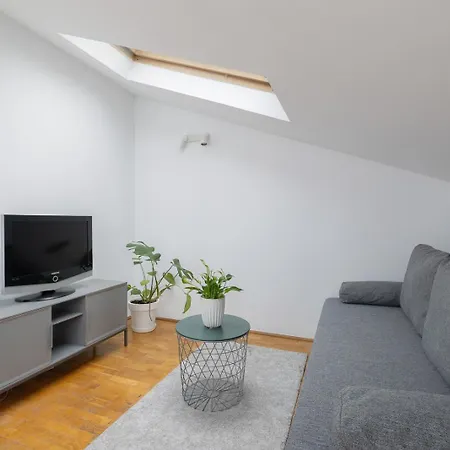 2-Bedroom Apartment - Długa 65 Street