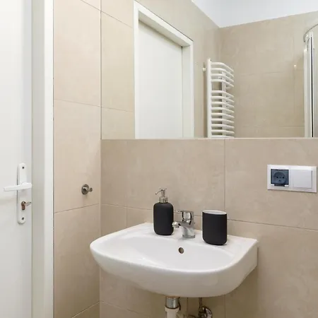 Апартаменты 2-bedroom - Dluga 65 Street Краков
