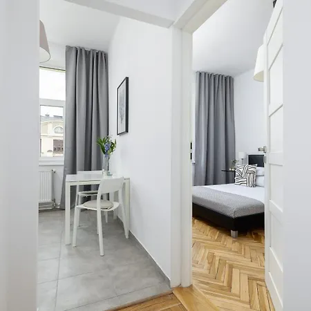 2-Bedroom Apartment - Długa 65 Street Appartement *